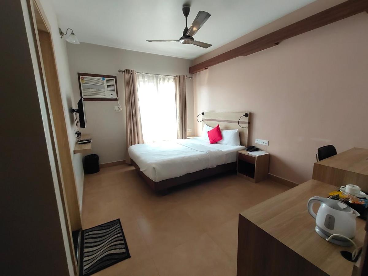 Jorhāt Hotel Gulmohar Grand מראה חיצוני תמונה