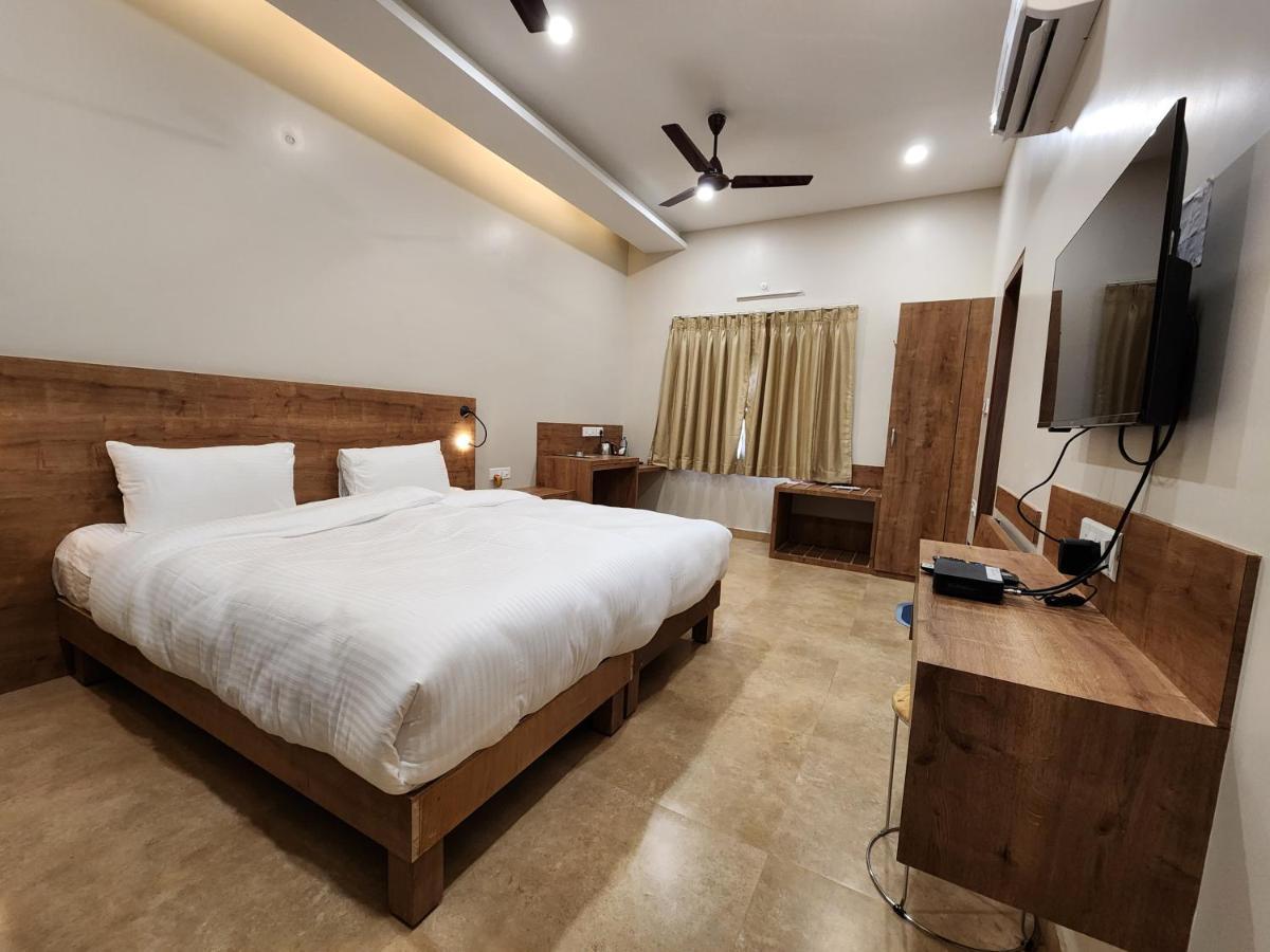 Jorhāt Hotel Gulmohar Grand מראה חיצוני תמונה
