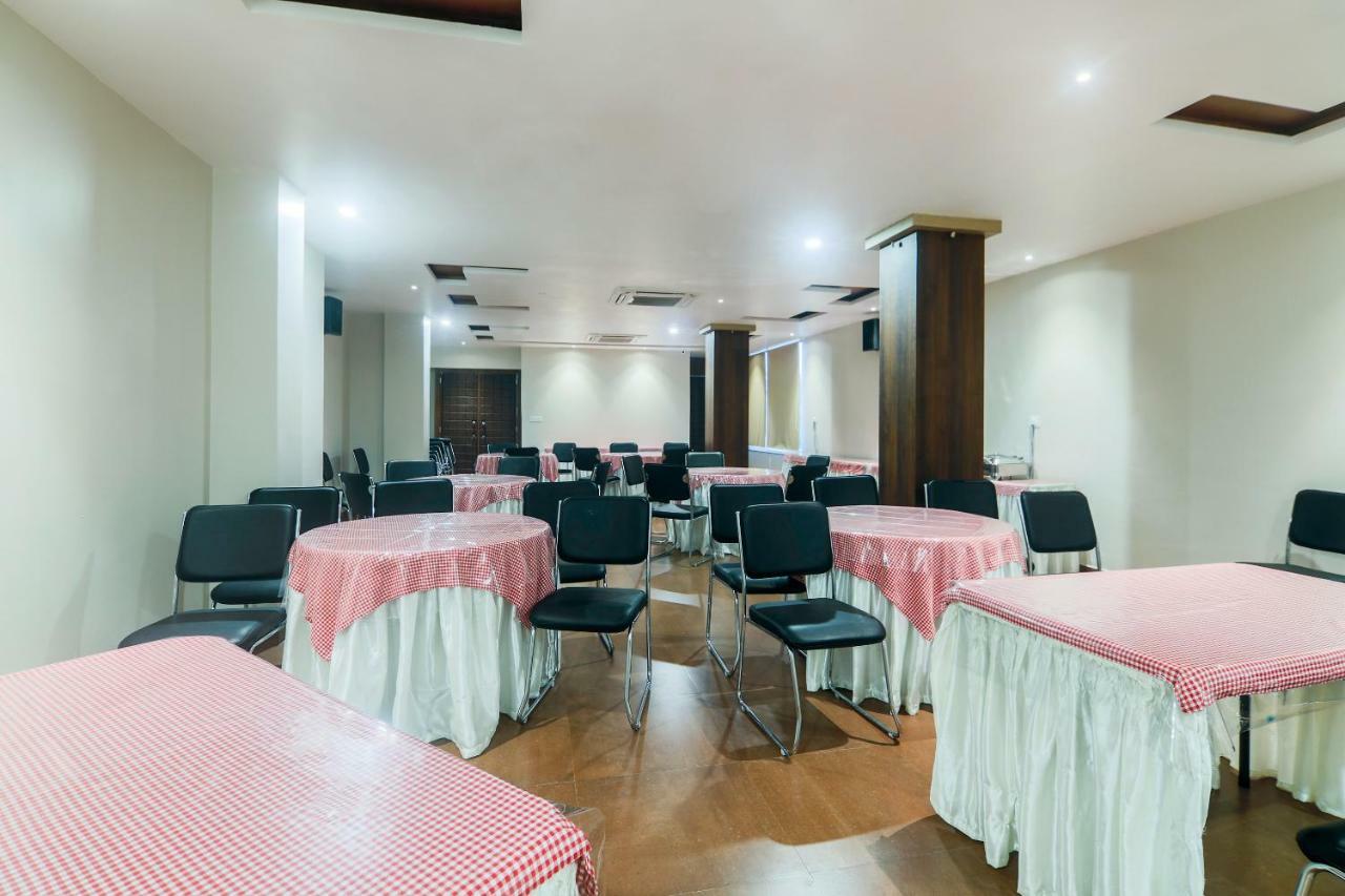 Jorhāt Hotel Gulmohar Grand מראה חיצוני תמונה
