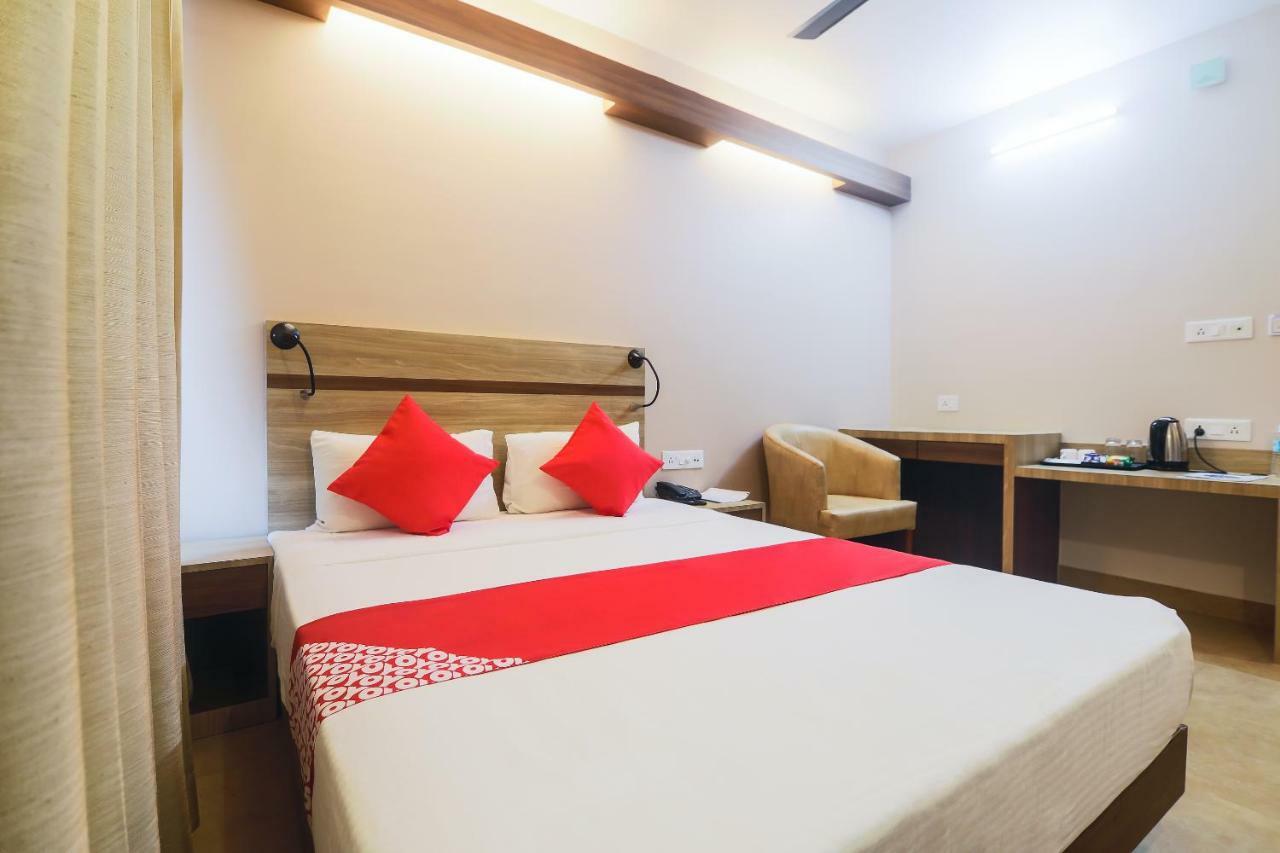 Jorhāt Hotel Gulmohar Grand מראה חיצוני תמונה