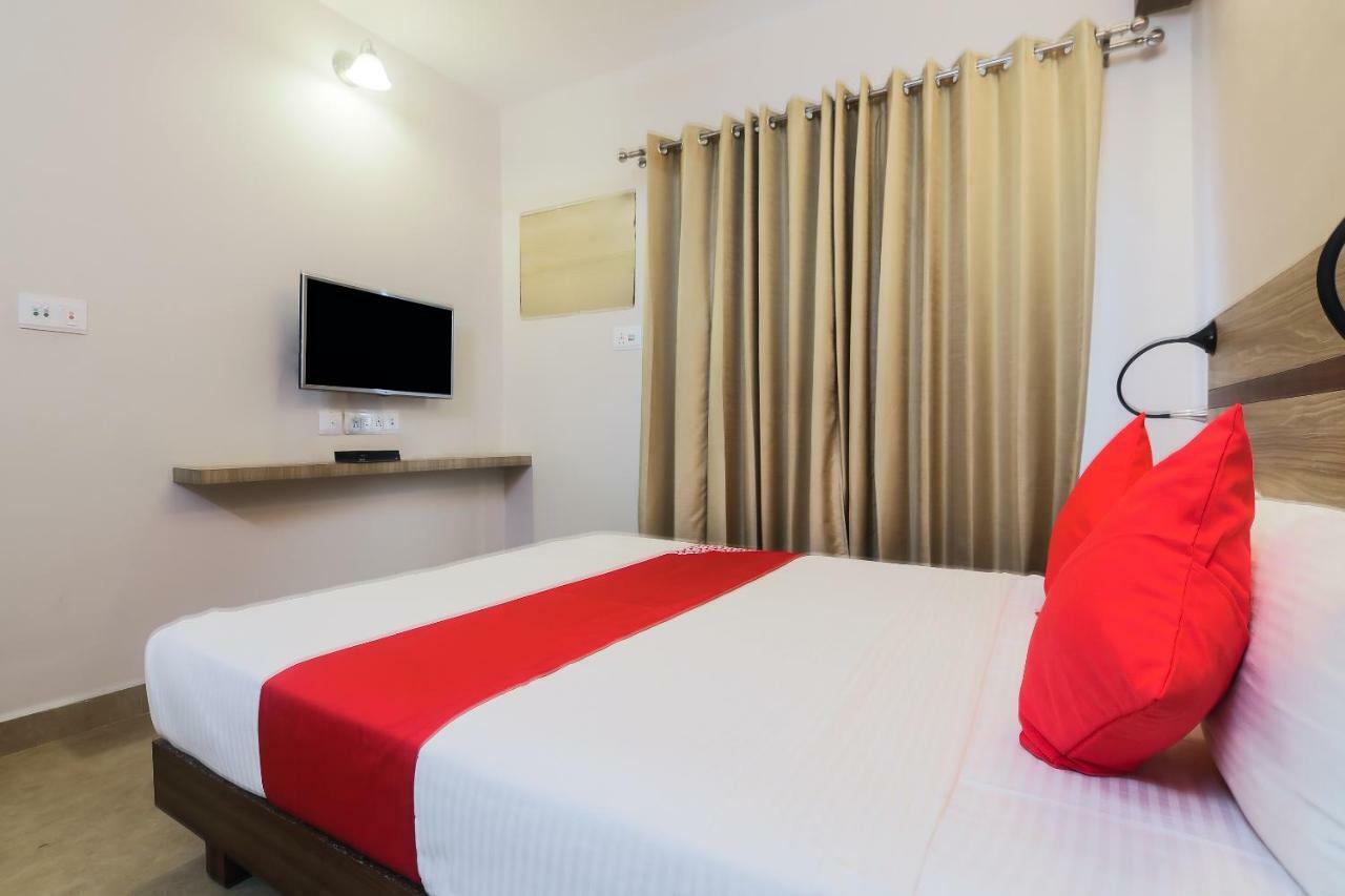 Jorhāt Hotel Gulmohar Grand מראה חיצוני תמונה