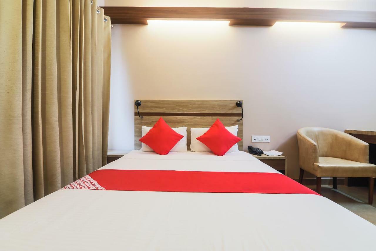 Jorhāt Hotel Gulmohar Grand מראה חיצוני תמונה